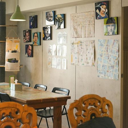 Loft18 Hostel Tainan Exteriör bild