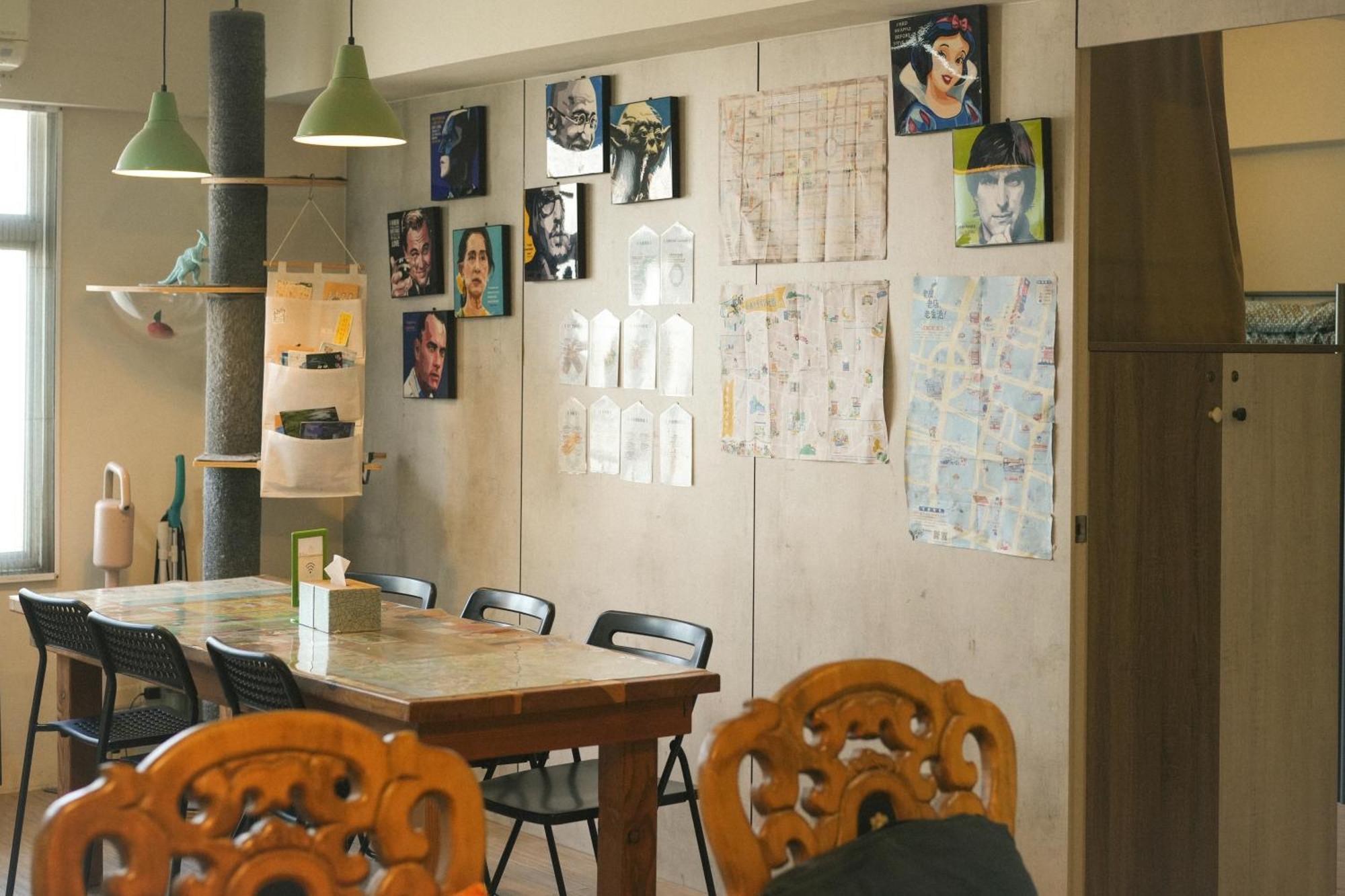 Loft18 Hostel Tainan Exteriör bild